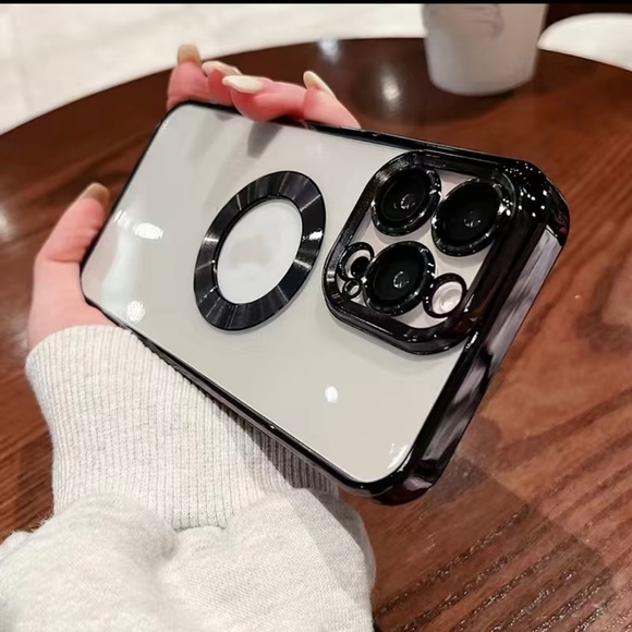 Phone case - Picture 2 of 4